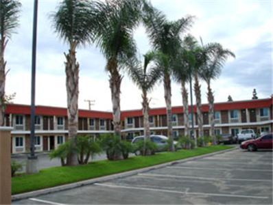 Ontario Inn & Suites Монклер Экстерьер фото